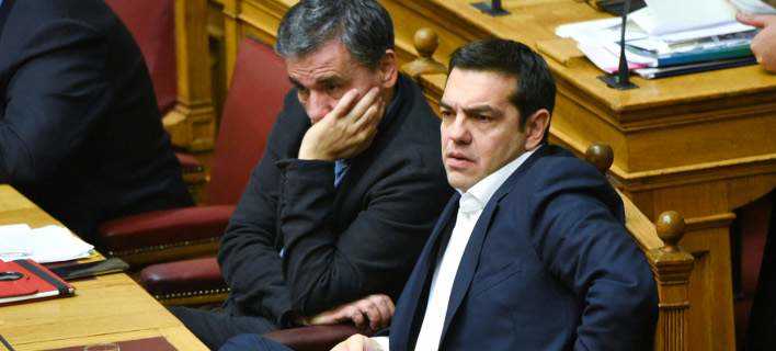 tsipras-tsakalwtos-mnimonio-708
