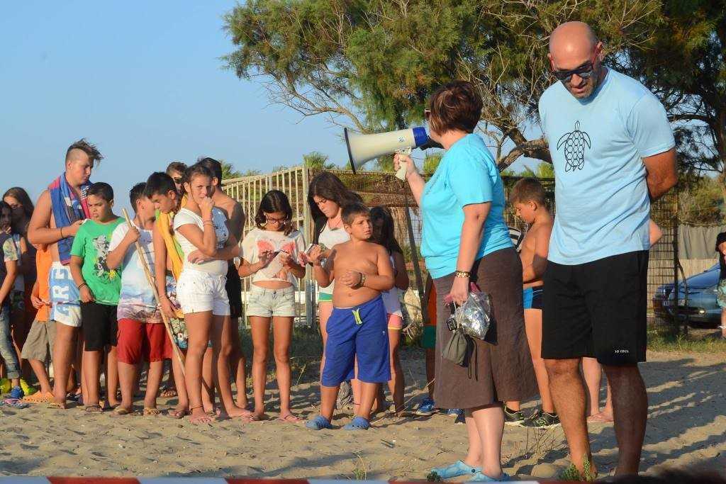 2.Eνημέρωση του κοινού από την Γ. Καραμπέρου συντονίστρια του Φορέα & τον περιβαλλοντολόγο Δ. Μαμάση