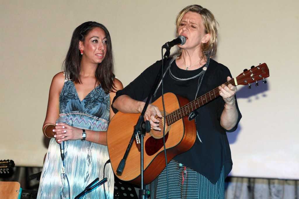 14273302_655709087918350_1398265980_o