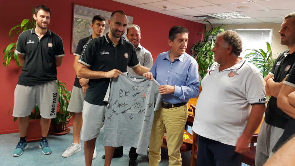 %ce%b4%cf%84-2016-09-07-4-pic02