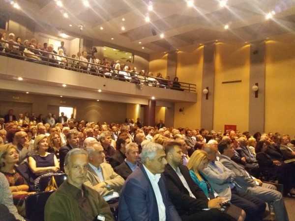 14689022_1125110640903850_426180086_o