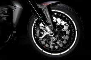 TIN9047√-300x200