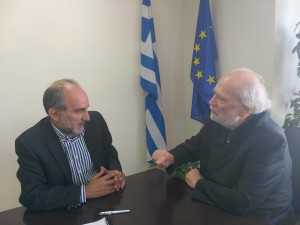 ΔΤ -2017.10.04 (2) Συνάντηση Περιφερειάρχη με τον συνθέτη Γιαννη Μαρκοπουλο2